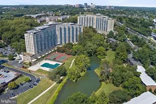 10401 Grosvenor Pl, Rockville, MD 20852 - Photo 2