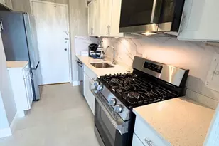 10401 Grosvenor Pl, Rockville, MD 20852 - Photo 10