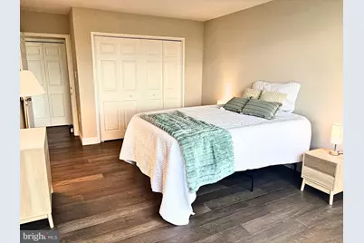 10401 Grosvenor Place #817, Rockville, MD 20852 - Photo 10
