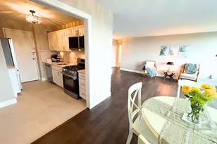 10401 Grosvenor Pl, Rockville, MD 20852 - Photo 1