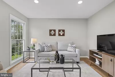 8101 Chelaberry Court, Gaithersburg, MD 20879 - Photo 12