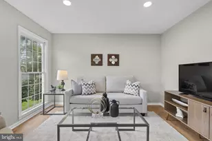 8101 Chelaberry Ct, Gaithersburg, MD 20879 - Photo 12
