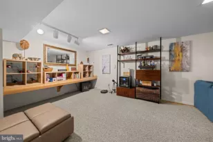 20668 Highland Hall Dr, Gaithersburg, MD 20886 - Photo 30