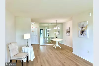 15101 Interlachen Drive Drive #1-820, Silver Spring, MD 20906 - Photo 10