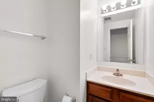 11017 Cedarwood Dr, Rockville, MD 20852 - Photo 30