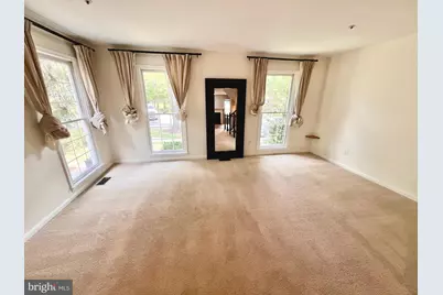 8527 Fountain Valley Drive, Montgomery Village, MD 20886 - Photo 12