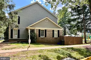 8527 Fountain Valley Dr, Montgomery Village, MD 20886 - Photo 2