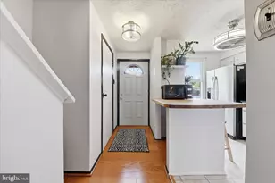 3 Valley Park Ct, Damascus, MD 20872 - Photo 2