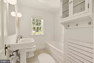 7104 Beechwood Dr, Chevy Chase, MD 20815 - Photo 22