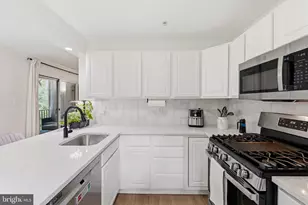 111 Timberbrook Ln, Gaithersburg, MD 20878 - Photo 4