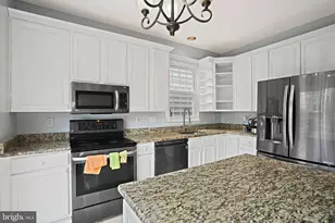 8612 Castlebar Way, Gaithersburg, MD 20886 - Photo 10