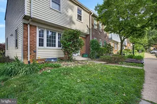 19 Big Acre Square, Gaithersburg, MD 20878 - Photo 2