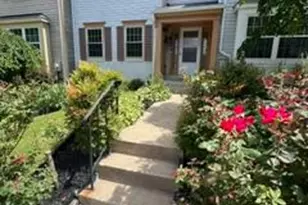 8414 Meadow Green Way, Gaithersburg, MD 20877 - Photo 2