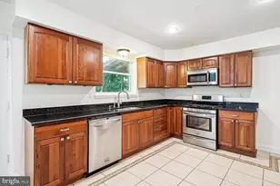 7001 Longwood Dr, Bethesda, MD 20817 - Photo 6