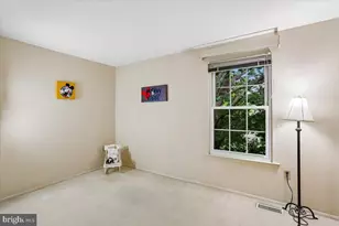15709 Indianola Dr, Rockville, MD 20855 - Photo 32