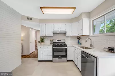 5701 Wainwright Avenue, Rockville, MD 20851 - Photo 8