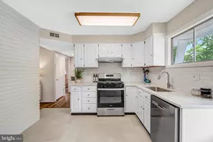 5701 Wainwright Ave, Rockville, MD 20851 - Photo 8