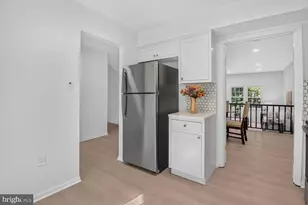 7623 Heatherton Ln, Potomac, MD 20854 - Photo 6