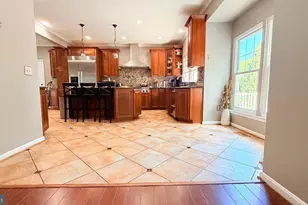 11610 Seneca Forest Cir, Germantown, MD 20876 - Photo 14
