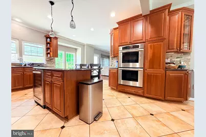 11610 Seneca Forest Circle, Germantown, MD 20876 - Photo 12