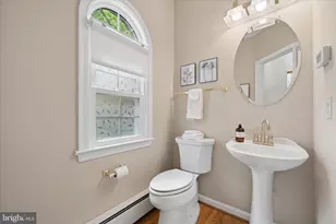 8900 Ellsworth Ct, Silver Spring, MD 20910 - Photo 38