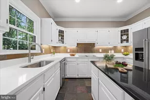 8900 Ellsworth Ct, Silver Spring, MD 20910 - Photo 32