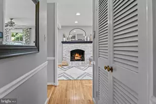12905 Darnestown Rd, Gaithersburg, MD 20878 - Photo 4