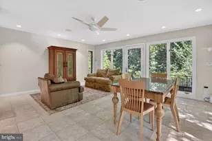 10801 Balantre Ln, Potomac, MD 20854 - Photo 14