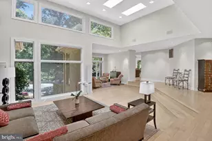 10801 Balantre Ln, Potomac, MD 20854 - Photo 12