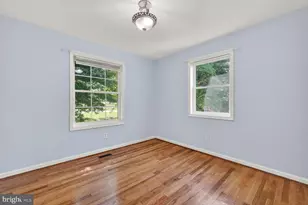 23017 Timber Creek Ln, Clarksburg, MD 20871 - Photo 2