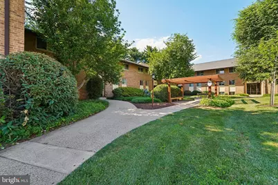 18804 Walkers Choice Road #2, Montgomery Village, MD 20886 - Photo 4