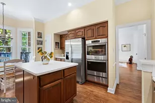 9209 Town Gate Ln, Bethesda, MD 20817 - Photo 12
