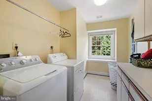 9209 Town Gate Ln, Bethesda, MD 20817 - Photo 20