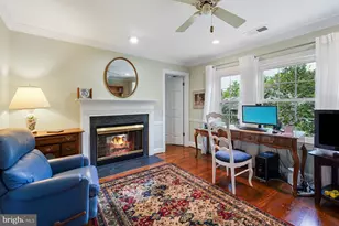 9209 Town Gate Ln, Bethesda, MD 20817 - Photo 18