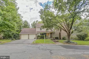 9548 Fox Hollow, Potomac, MD 20854 - Photo 6