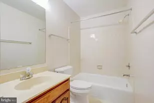 9548 Fox Hollow, Potomac, MD 20854 - Photo 28