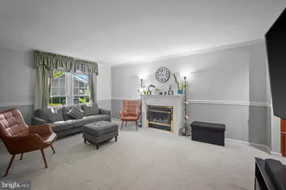 9405 Chatteroy Place, Gaithersburg, MD 20886 - Photo 6