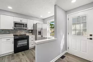 11705 Zebrawood Ct, Germantown, MD 20876 - Photo 2