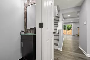 11705 Zebrawood Ct, Germantown, MD 20876 - Photo 4