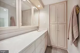 12904 N Commons Way, Potomac, MD 20854 - Photo 28
