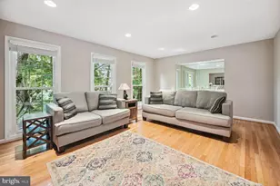 12904 N Commons Way, Potomac, MD 20854 - Photo 10