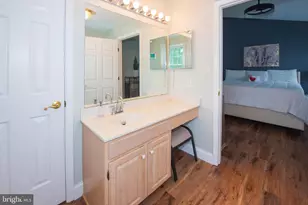 8698 Delcris Dr, Gaithersburg, MD 20886 - Photo 28