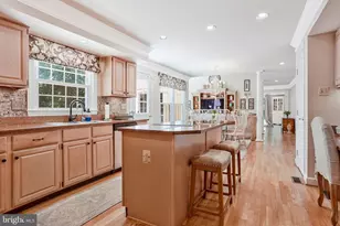 14201 Floral Park Dr, North Potomac, MD 20878 - Photo 16
