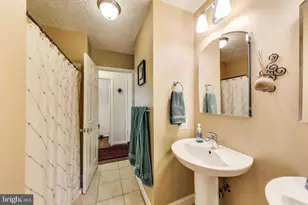 7726 Seven Locks Rd, Bethesda, MD 20817 - Photo 12