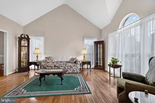 11501 Seneca Forest Cir, Germantown, MD 20876 - Photo 4
