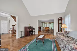 11501 Seneca Forest Cir, Germantown, MD 20876 - Photo 6