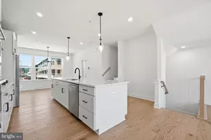 10235 Dalmatian St, Rockville, MD 20850 - Photo 6