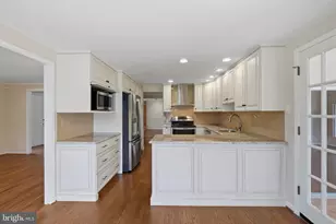 1429 Longhill Dr, Potomac, MD 20854 - Photo 12