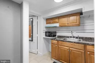 12220 Centerhill St, Silver Spring, MD 20902 - Photo 32
