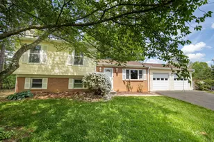 13517 Winterspoon Ln, Germantown, MD 20874 - Photo 2